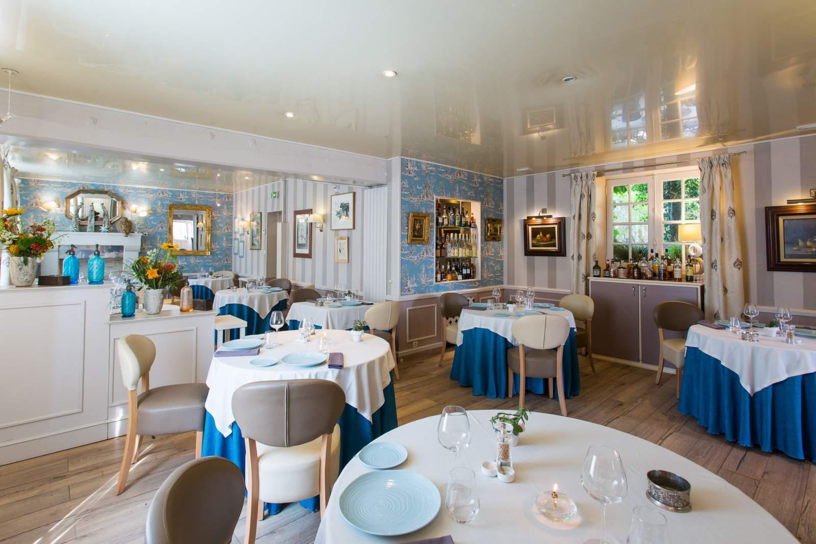 Logis Hotels Restaurant La Mere Hamard Semblançay 외부 사진