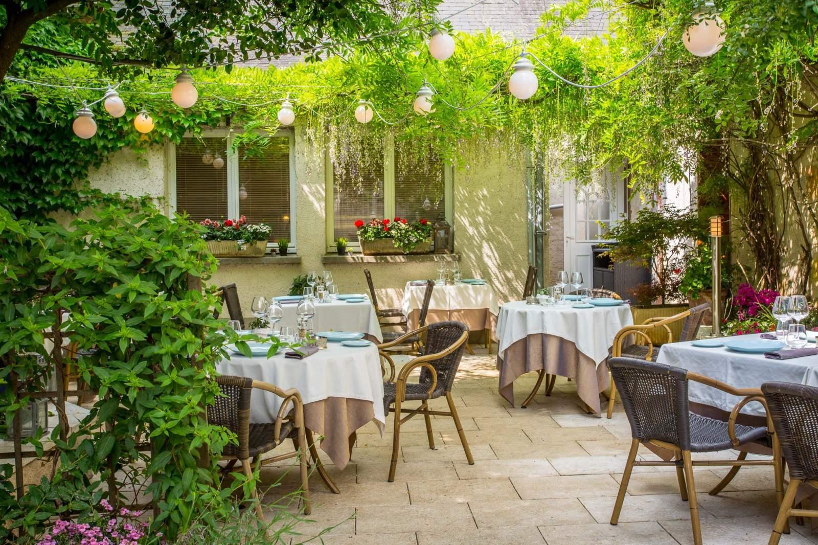 Logis Hotels Restaurant La Mere Hamard Semblançay 외부 사진