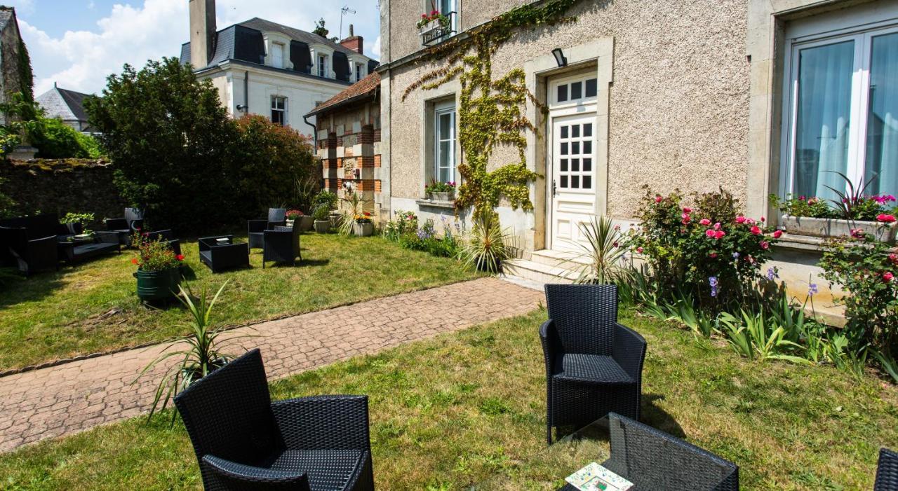 Logis Hotels Restaurant La Mere Hamard Semblançay 외부 사진