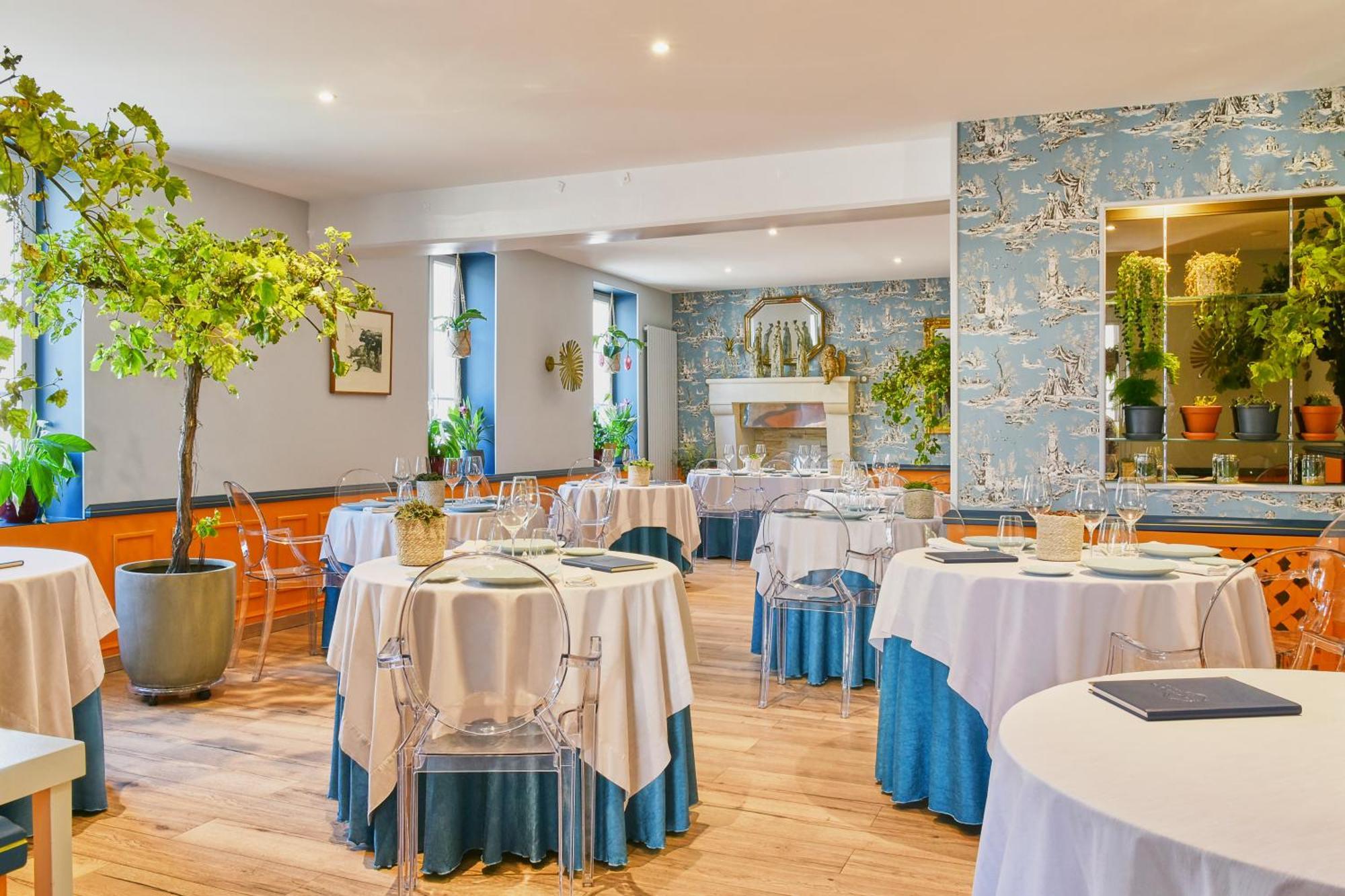 Logis Hotels Restaurant La Mere Hamard Semblançay 외부 사진