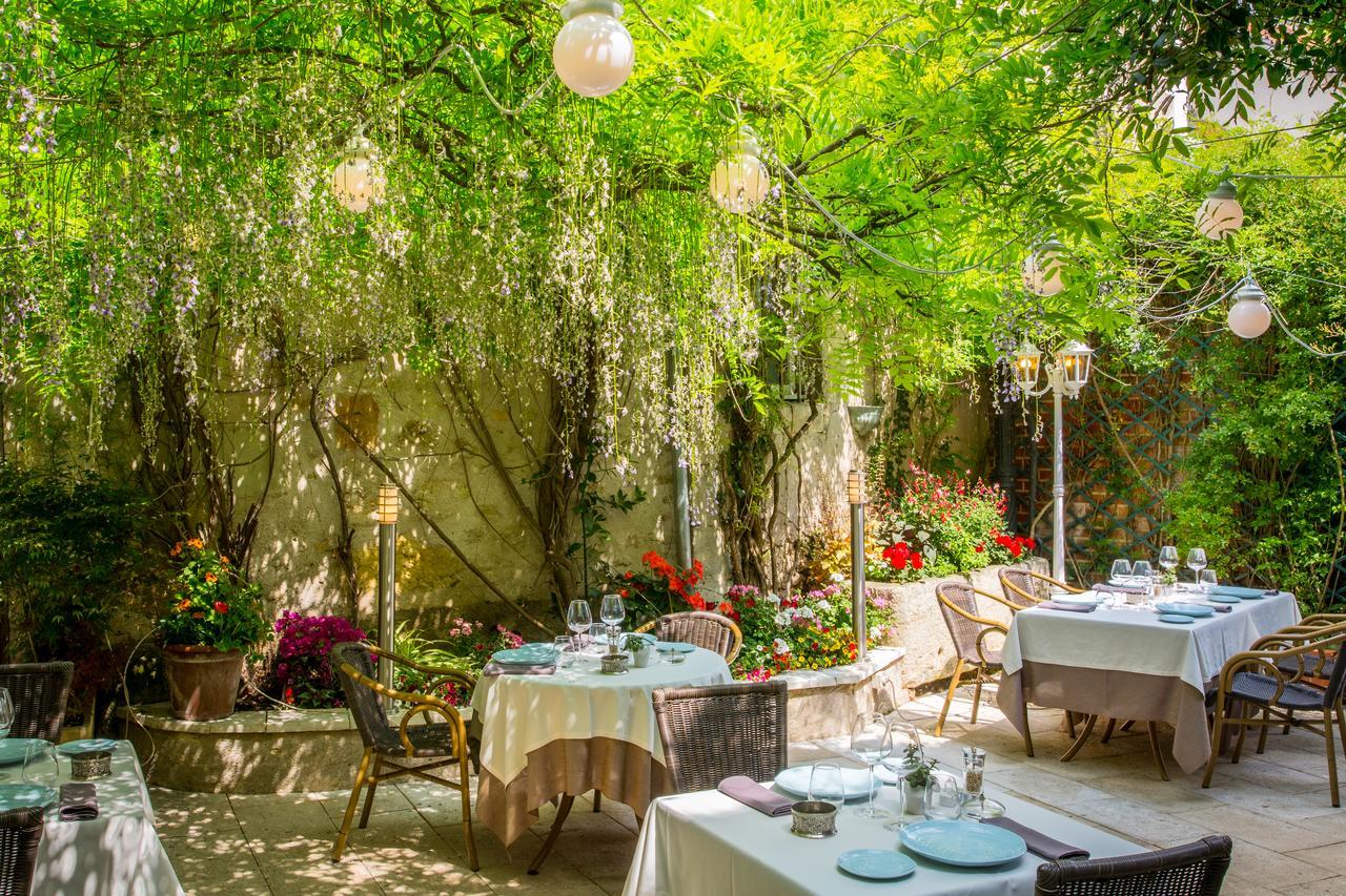 Logis Hotels Restaurant La Mere Hamard Semblançay 외부 사진